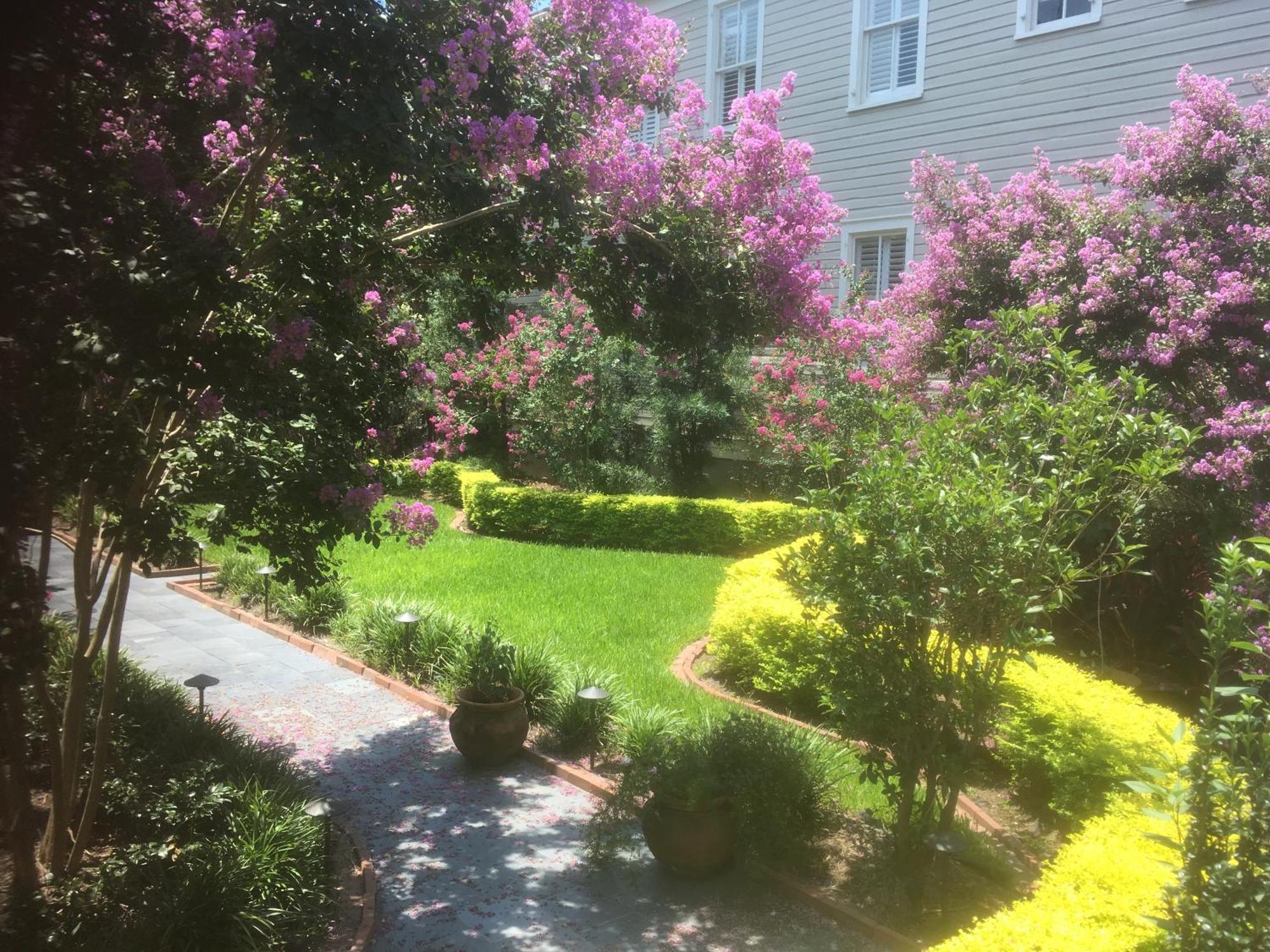22 Charlotte Bed & Breakfast Charleston Exterior photo